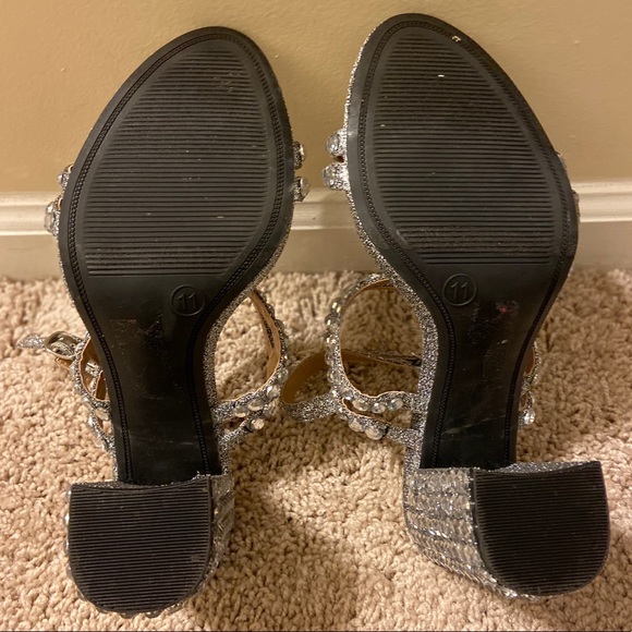 Custom made Silver & Rhinestone block heel 👠 - Picture 5 of 6